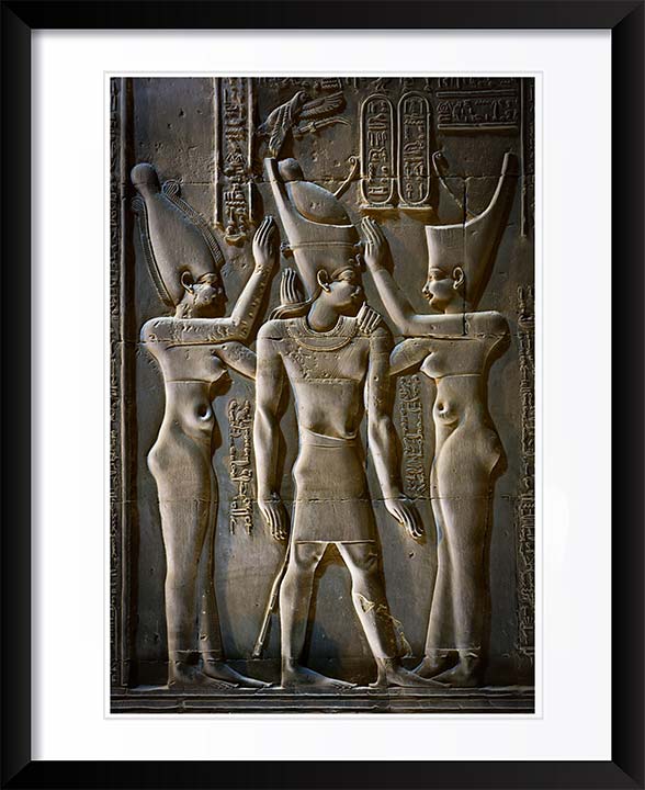 "Dressing a King" by Viet Chu Photography